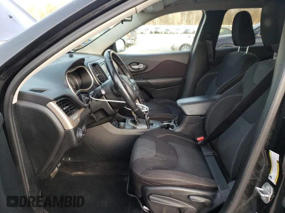 ✅ 2015 Jeep Cherokee Latitude • VIN: 1C4PJMCS1FW794934 • Лот: 68734622. Опубліковано раніше на Copart з пробігом 88 835 миль. Безкоштовний доступ до архіву аукціонних продажів зі США та докладний звіт про історію автомобіля на DreamBid. Зображення 7.