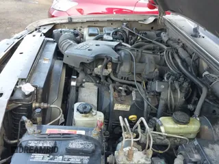 ✅ 2003 Ford Ranger XL Fleet • VIN: 1FTZR45E93TA01904 • Lot: 42815330. Wystawiony na IAAI z przebiegiem 299 447 mil. Bezpłatny archiwum sprzedaży aukcyjnych z USA i szczegółowy raport historii pojazdu na DreamBid. Zdjęcie 19.