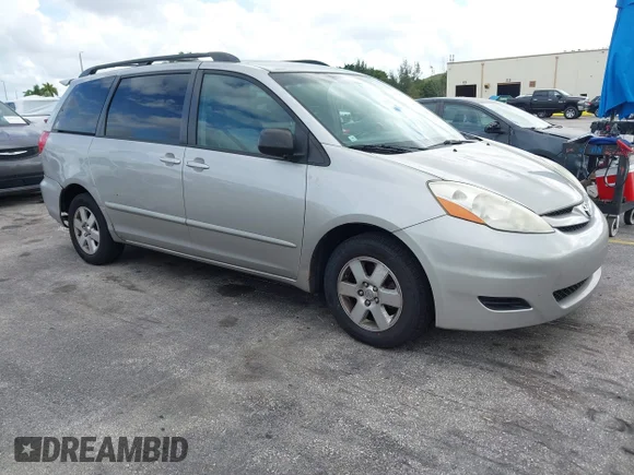 ✅ 2009 Toyota Sienna CE • VIN: 5TDZK23C69S255930 • Lot: 43814104. Wystawiony na IAAI z przebiegiem 95 980 mil. Bezpłatny archiwum sprzedaży aukcyjnych z USA i szczegółowy raport historii pojazdu na DreamBid. Zdjęcie 1.