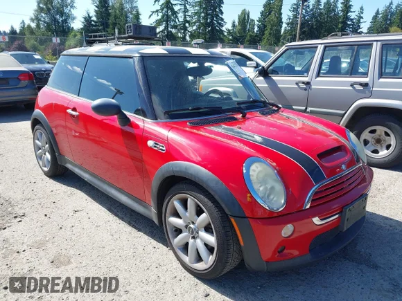 ✅ 2006 MINI Hardtop S • VIN: WMWRE335X6TJ39073 • Лот: 42672108. Опубликован ранее на IAAI с пробегом 142 542 миль. Бесплатный доступ к архиву аукционных продаж из США и подробный отчёт об истории автомобиля на DreamBid. Изображение 1.