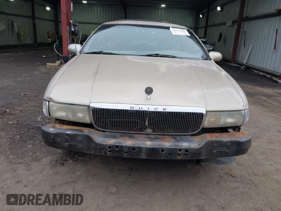 ✅ 1996 Buick Roadmaster Estate Collectors Edition • VIN: 1G4BR82P3TR405854 • Lot: 44518140. Wystawiony na IAAI z przebiegiem 140 615 mil. Bezpłatny archiwum sprzedaży aukcyjnych z USA i szczegółowy raport historii pojazdu na DreamBid. Zdjęcie 6.