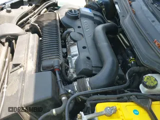 ✅ 2008 Volvo S40 R-Design • VIN: YV1MS672182390378 • Лот: 42740849. Опубликован ранее на IAAI с пробегом 166 018 миль. Бесплатный доступ к архиву аукционных продаж из США и подробный отчёт об истории автомобиля на DreamBid. Изображение 12.