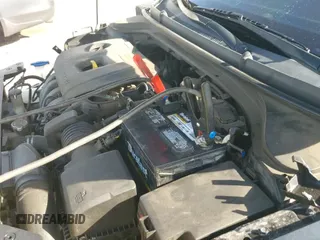 ✅ 2020 Hyundai Elantra Value Edition • VIN: 5NPD84LF8LH518088 • Lot: 43401885. Listed on IAAI with 89,460 mi. Free auction sales archive from the USA and detailed vehicle history report at DreamBid. Image 25.