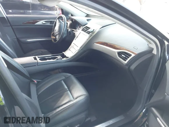✅ 2014 Lincoln MKZ Hybrid • VIN: 3LN6L2LU5ER831041 • Lot: 42447895. Wystawiony na IAAI z przebiegiem 92 102 mil. Bezpłatny archiwum sprzedaży aukcyjnych z USA i szczegółowy raport historii pojazdu na DreamBid. Zdjęcie 5.