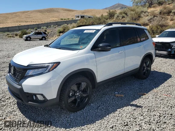 ✅ 2019 Honda Passport Elite • VIN: 5FNYF8H02KB028083 • Lot: 64336155. Listed on Copart with 32,045 mi. Free auction sales archive from the USA and detailed vehicle history report at DreamBid. Image 1.