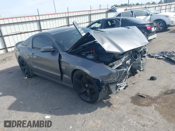 ✅ 2014 Ford Mustang GT Premium • VIN: 1ZVBP8CF0E5271697 • Лот: 44413578. Опубликован ранее на IAAI с пробегом 67 364 миль. Бесплатный доступ к архиву аукционных продаж из США и подробный отчёт об истории автомобиля на DreamBid. Изображение 1.