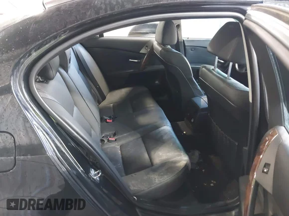 ✅ 2005 BMW 5 Series 530i • VIN: WBANA73545B049083 • Lot: 41687711. Wystawiony na IAAI z przebiegiem 206 013 mil. Bezpłatny archiwum sprzedaży aukcyjnych z USA i szczegółowy raport historii pojazdu na DreamBid. Zdjęcie 8.