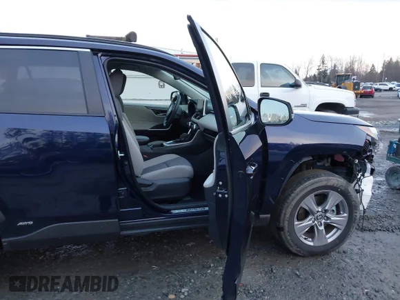 ✅ 2025 Toyota RAV4 Hybrid XLE • VIN: JTMRWRFV8SJ062546 • Lot: 44078699. Wystawiony na IAAI z przebiegiem 7 880 mil. Bezpłatny archiwum sprzedaży aukcyjnych z USA i szczegółowy raport historii pojazdu na DreamBid. Zdjęcie 5.