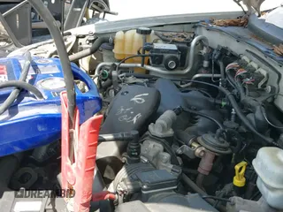 ✅ 2006 Ford Escape XLT • VIN: 1FMYU93156KD26045 • Lot: 42503718. Wystawiony na IAAI z przebiegiem 141 738 mil. Bezpłatny archiwum sprzedaży aukcyjnych z USA i szczegółowy raport historii pojazdu na DreamBid. Zdjęcie 12.