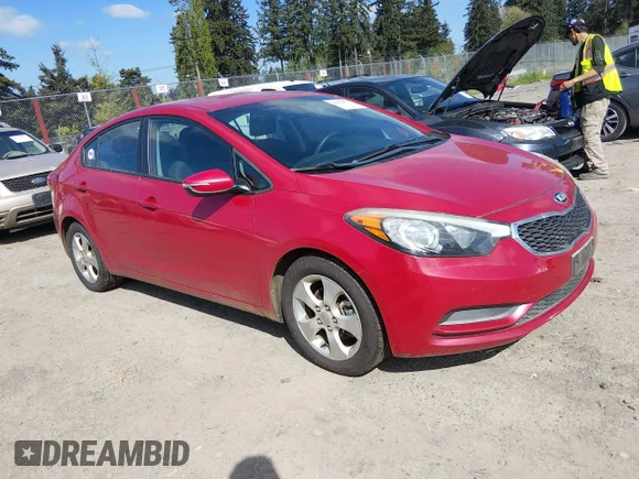 ✅ 2015 Kia Forte LX • VIN: KNAFX4A69F5425614 • Lot: 44954070. Wystawiony na IAAI z przebiegiem 159 168 mil. Bezpłatny archiwum sprzedaży aukcyjnych z USA i szczegółowy raport historii pojazdu na DreamBid. Zdjęcie 1.