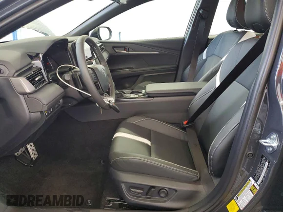 ✅ 2026 Toyota Camry SE • VIN: 4T1DAACK8TU267929 • Лот: 47180456. Опубліковано раніше на Copart з пробігом 4 142 миль. Безкоштовний доступ до архіву аукціонних продажів зі США та докладний звіт про історію автомобіля на DreamBid. Зображення 7.