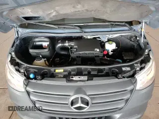 ✅ 2019 Mercedes-Benz Sprinter Cargo • VIN: WD4PF0CD7KT004212 • Лот: 90754295. Опубликован ранее на Copart с пробегом 72 305 миль. Бесплатный доступ к архиву аукционных продаж из США и подробный отчёт об истории автомобиля на DreamBid. Изображение 14.