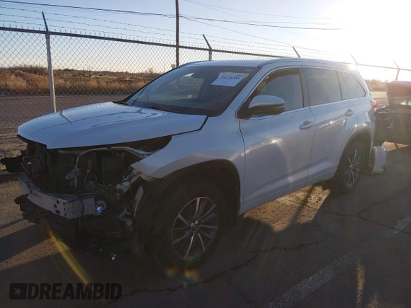 ✅ 2018 Toyota Highlander SE • VIN: 5TDJZRFH6JS546473 • Лот: 44276385. Опубликован ранее на IAAI с пробегом 71 585 миль. Бесплатный доступ к архиву аукционных продаж из США и подробный отчёт об истории автомобиля на DreamBid. Изображение 2.