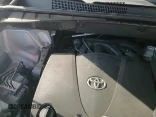 ✅ 2018 Toyota Highlander LE • VIN: 5TDBZRFHXJS909068 • Лот: 80540785. Опубликован ранее на Copart с пробегом 70 301 миль. Бесплатный доступ к архиву аукционных продаж из США и подробный отчёт об истории автомобиля на DreamBid. Изображение 14.