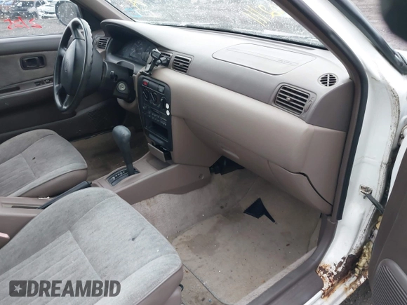 ✅ 1997 Nissan Sentra XE • VIN: 1N4AB41D0VC790497 • Lot: 44600749. Wystawiony na IAAI z przebiegiem Nie podano. Bezpłatny archiwum sprzedaży aukcyjnych z USA i szczegółowy raport historii pojazdu na DreamBid. Zdjęcie 5.