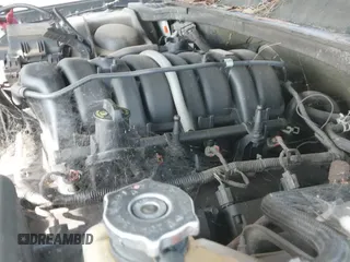 ✅ 2006 Chrysler 300 C • VIN: 2C3LA63H66H309589 • Lot: 43701562. Wystawiony na IAAI z przebiegiem 80 964 mil. Bezpłatny archiwum sprzedaży aukcyjnych z USA i szczegółowy raport historii pojazdu na DreamBid. Zdjęcie 12.