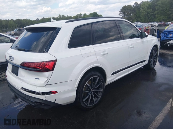 ✅ 2021 Audi Q7 Premium Plus • VIN: WA1LXAF79MD020825 • Lot: 44897842. Wystawiony na IAAI z przebiegiem 87 065 mil. Bezpłatny archiwum sprzedaży aukcyjnych z USA i szczegółowy raport historii pojazdu na DreamBid. Zdjęcie 4.