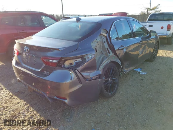 ✅ 2022 Toyota Camry Hybrid XSE • VIN: 4T1K31AK0NU594834 • Lot: 44072123. Wystawiony na IAAI z przebiegiem 9 981 mil. Bezpłatny archiwum sprzedaży aukcyjnych z USA i szczegółowy raport historii pojazdu na DreamBid. Zdjęcie 4.