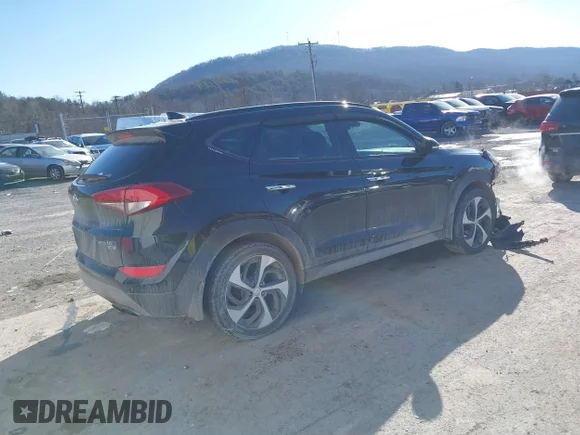 ✅ 2018 Hyundai Tucson Value • VIN: KM8J3CA2XJU822601 • Lot: 44185675. Wystawiony na IAAI z przebiegiem 75 348 mil. Bezpłatny archiwum sprzedaży aukcyjnych z USA i szczegółowy raport historii pojazdu na DreamBid. Zdjęcie 4.