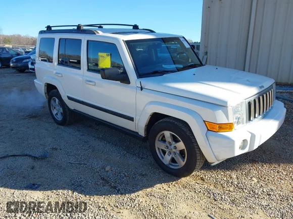 ✅ 2008 Jeep Commander Sport • VIN: 1J8HH48K58C117990 • Lot: 44034148. Listed on IAAI with 305,071 mi. Free auction sales archive from the USA and detailed vehicle history report at DreamBid. Image 1.