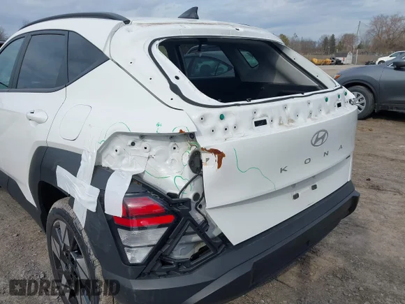 ✅ 2024 Hyundai Kona SEL • VIN: KM8HBCAB9RU151211 • Lot: 44743073. Wystawiony na IAAI z przebiegiem 42 448 mil. Bezpłatny archiwum sprzedaży aukcyjnych z USA i szczegółowy raport historii pojazdu na DreamBid. Zdjęcie 6.