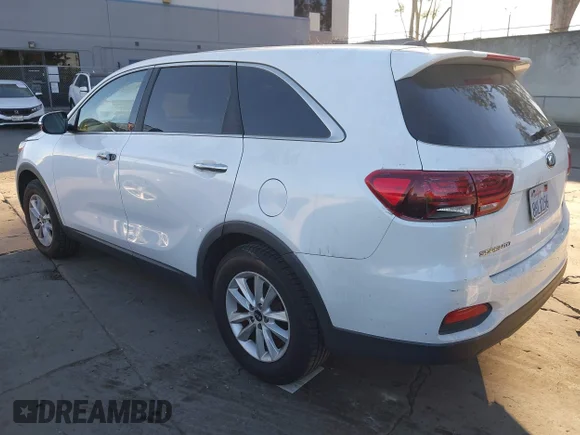 ✅ 2019 Kia Sorento LX • VIN: 5XYPG4A34KG532486 • Lot: 44115304. Wystawiony na IAAI z przebiegiem 101 564 mil. Bezpłatny archiwum sprzedaży aukcyjnych z USA i szczegółowy raport historii pojazdu na DreamBid. Zdjęcie 3.