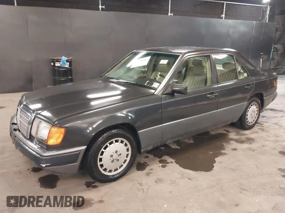 ✅ 1990 Mercedes-Benz 260 • VIN: WDBEA26DXLB217152 • Lot: 43428883. Wystawiony na IAAI z przebiegiem 123 406 mil. Bezpłatny archiwum sprzedaży aukcyjnych z USA i szczegółowy raport historii pojazdu na DreamBid. Zdjęcie 2.