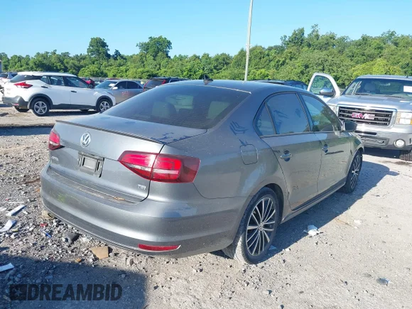 ✅ 2016 Volkswagen Jetta Sport • VIN: 3VWD17AJ3GM286378 • Лот: 45290571. Опубликован ранее на IAAI с пробегом 140 247 миль. Бесплатный доступ к архиву аукционных продаж из США и подробный отчёт об истории автомобиля на DreamBid. Изображение 4.