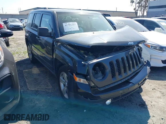 ✅ 2014 Jeep Patriot Latitude • VIN: 1C4NJPFB7ED649394 • Lot: 41791357. Wystawiony na IAAI z przebiegiem 71 732 mil. Bezpłatny archiwum sprzedaży aukcyjnych z USA i szczegółowy raport historii pojazdu na DreamBid. Zdjęcie 1.