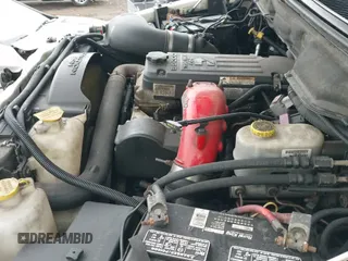 2004 Dodge 3500 ST z VIN 3D7LU38C64G117736, wystawiony jako IAAI lot #42058492 z przebiegiem 229 102 mil mil oraz . Historia ofert i sprzedaży dostępna na DreamBid. Obrazek 20.