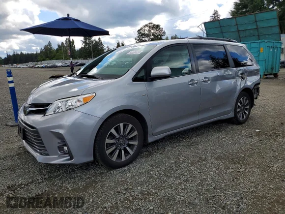 ✅ 2018 Toyota Sienna XLE • VIN: 5TDDZ3DC1JS200297 • Лот: 54880436. Опубликован ранее на Copart с пробегом 53 875 миль. Бесплатный доступ к архиву аукционных продаж из США и подробный отчёт об истории автомобиля на DreamBid. Изображение 1.