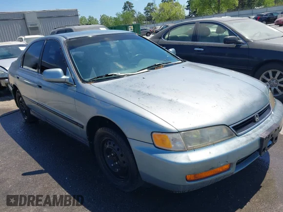✅ 1996 Honda Accord LX • VIN: 1HGCD5634TA026424 • Lot: 44751885. Wystawiony na IAAI z przebiegiem 233 183 mil. Bezpłatny archiwum sprzedaży aukcyjnych z USA i szczegółowy raport historii pojazdu na DreamBid. Zdjęcie 1.