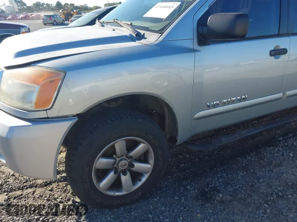 ✅ 2008 Nissan Titan SE • VIN: 1N6BA07G68N301182 • Lot: 43500045. Wystawiony na IAAI z przebiegiem 196 531 mil. Bezpłatny archiwum sprzedaży aukcyjnych z USA i szczegółowy raport historii pojazdu na DreamBid. Zdjęcie 6.