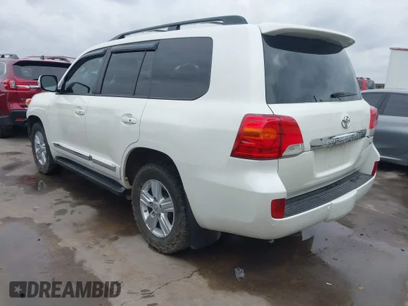 ✅ 2015 Toyota Land Cruiser • VIN: JTMHY7AJ3F4033927 • Lot: 40982878. Wystawiony na IAAI z przebiegiem 126 694 mil. Bezpłatny archiwum sprzedaży aukcyjnych z USA i szczegółowy raport historii pojazdu na DreamBid. Zdjęcie 3.