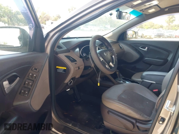✅ 2012 Hyundai Tucson GLS • VIN: KM8JU3AC8CU488870 • Lot: 44687640. Wystawiony na IAAI z przebiegiem 197 553 mil. Bezpłatny archiwum sprzedaży aukcyjnych z USA i szczegółowy raport historii pojazdu na DreamBid. Zdjęcie 5.