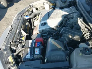 ✅ 2000 Lexus ES 300 • VIN: JT8BF28G2Y0270068 • Lot: 43086944. Wystawiony na IAAI z przebiegiem 131 915 mil. Bezpłatny archiwum sprzedaży aukcyjnych z USA i szczegółowy raport historii pojazdu na DreamBid. Zdjęcie 14.