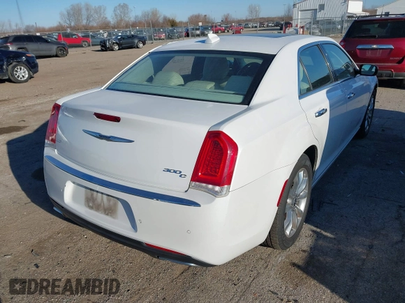 ✅ 2015 Chrysler 300 C • VIN: 2C3CCAKG9FH899602 • Lot: 44679675. Wystawiony na IAAI z przebiegiem 176 504 mil. Bezpłatny archiwum sprzedaży aukcyjnych z USA i szczegółowy raport historii pojazdu na DreamBid. Zdjęcie 4.