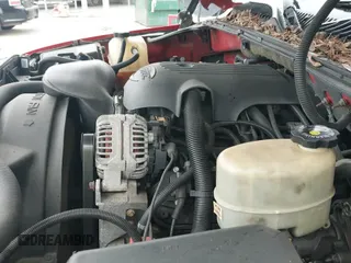 ✅ 2001 Chevrolet Suburban LT • VIN: 3GNGK26U81G135780 • Lot: 42573237. Listed on IAAI with 232,776 mi. Free auction sales archive from the USA and detailed vehicle history report at DreamBid. Image 19.