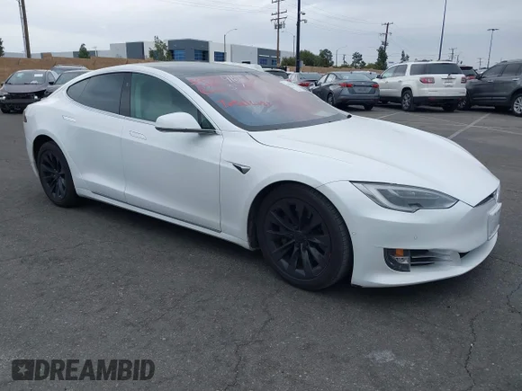 ✅ 2017 Tesla Model S 60 • VIN: 5YJSA1E12HF226728 • Lot: 41674185. Wystawiony na IAAI z przebiegiem 158 839 mil. Bezpłatny archiwum sprzedaży aukcyjnych z USA i szczegółowy raport historii pojazdu na DreamBid. Zdjęcie 1.