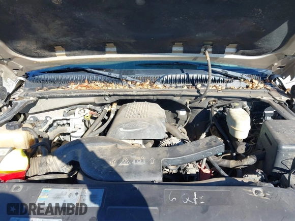 ✅ 2005 Chevrolet Suburban Z71 • VIN: 3GNEC16Z45G174771 • Lot: 44173339. Wystawiony na IAAI z przebiegiem 255 851 mil. Bezpłatny archiwum sprzedaży aukcyjnych z USA i szczegółowy raport historii pojazdu na DreamBid. Zdjęcie 10.