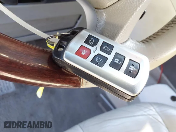 ✅ 2011 Toyota Sienna XLE • VIN: 5TDDK3DC8BS009739 • Lot: 41638710. Listed on IAAI with 235,396 mi. Free auction sales archive from the USA and detailed vehicle history report at DreamBid. Image 11.