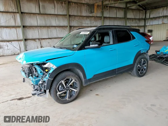✅ 2022 Chevrolet TrailBlazer RS • VIN: KL79MTSL2NB052355 • Лот: 74139095. Опубликован ранее на Copart с пробегом 108 206 миль. Бесплатный доступ к архиву аукционных продаж из США и подробный отчёт об истории автомобиля на DreamBid. Изображение 1.