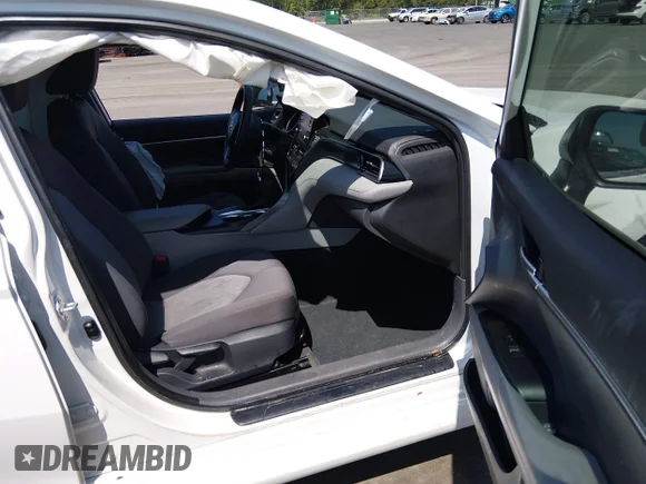 ✅ 2023 Toyota Camry LE • VIN: 4T1C11AK7PU165350 • Lot: 44931859. Wystawiony na IAAI z przebiegiem 42 440 mil. Bezpłatny archiwum sprzedaży aukcyjnych z USA i szczegółowy raport historii pojazdu na DreamBid. Zdjęcie 5.