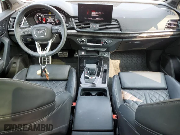 ✅ 2023 Audi SQ5 Premium Plus • VIN: WA1B4AFYXP2083588 • Lot: 63688874. Wystawiony na Copart z przebiegiem 16 405 mil. Bezpłatny archiwum sprzedaży aukcyjnych z USA i szczegółowy raport historii pojazdu na DreamBid. Zdjęcie 8.
