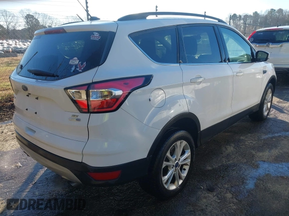 ✅ 2017 Ford Escape SE • VIN: 1FMCU9GD3HUC41453 • Lot: 44142592. Wystawiony na IAAI z przebiegiem 63 364 mil. Bezpłatny archiwum sprzedaży aukcyjnych z USA i szczegółowy raport historii pojazdu na DreamBid. Zdjęcie 4.