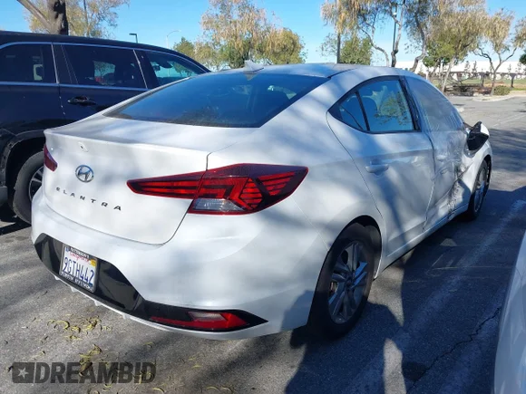 ✅ 2020 Hyundai Elantra Value Edition • VIN: 5NPD84LF4LH571595 • Лот: 43805906. Опубліковано раніше на IAAI з пробігом 102 166 миль. Безкоштовний доступ до архіву аукціонних продажів зі США та докладний звіт про історію автомобіля на DreamBid. Зображення 4.