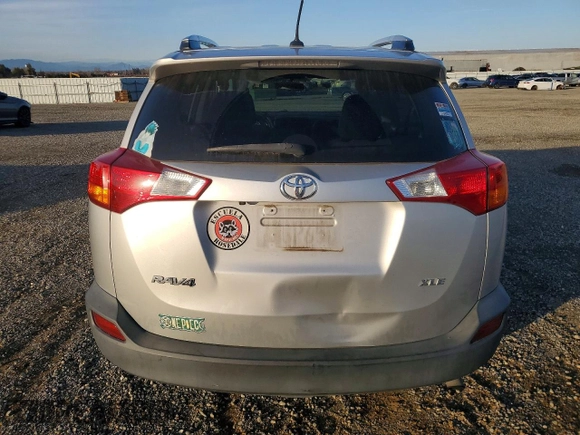 ✅ 2015 Toyota RAV4 XLE • VIN: 2T3WFREV2FW148866 • Lot: 75411755. Wystawiony na Copart z przebiegiem 142 519 mil. Bezpłatny archiwum sprzedaży aukcyjnych z USA i szczegółowy raport historii pojazdu na DreamBid. Zdjęcie 6.