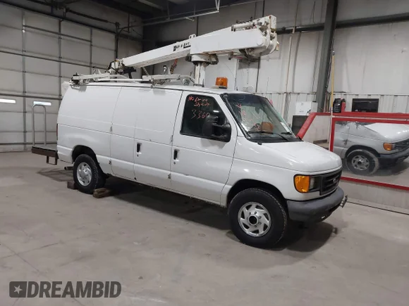 ✅ 2007 Ford Econoline Cargo Commercial • VIN: 1FTSE34L07DA00910 • Lot: 44063360. Wystawiony na IAAI z przebiegiem Nie podano. Bezpłatny archiwum sprzedaży aukcyjnych z USA i szczegółowy raport historii pojazdu na DreamBid. Zdjęcie 1.