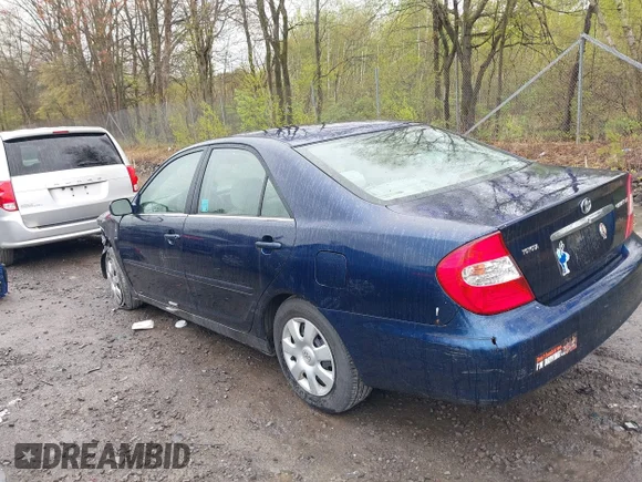 ✅ 2002 Toyota Camry LE • VIN: 4T1BE32K12U626996 • Lot: 44956162. Wystawiony na IAAI z przebiegiem 166 971 mil. Bezpłatny archiwum sprzedaży aukcyjnych z USA i szczegółowy raport historii pojazdu na DreamBid. Zdjęcie 3.