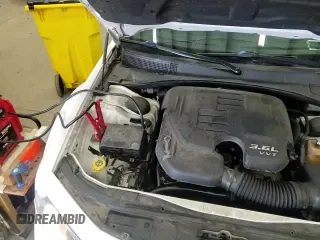 ✅ 2018 Chrysler 300 Touring L • VIN: 2C3CCAAG0JH308146 • Lot: 91615415. Listed on Copart with 93,803 mi. Free auction sales archive from the USA and detailed vehicle history report at DreamBid. Image 13.